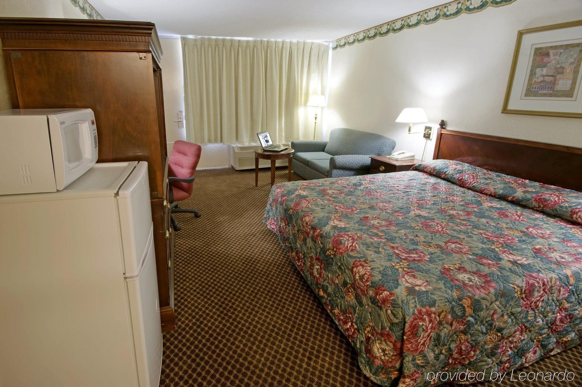 Hotel Super & By Oyo Milledgeville