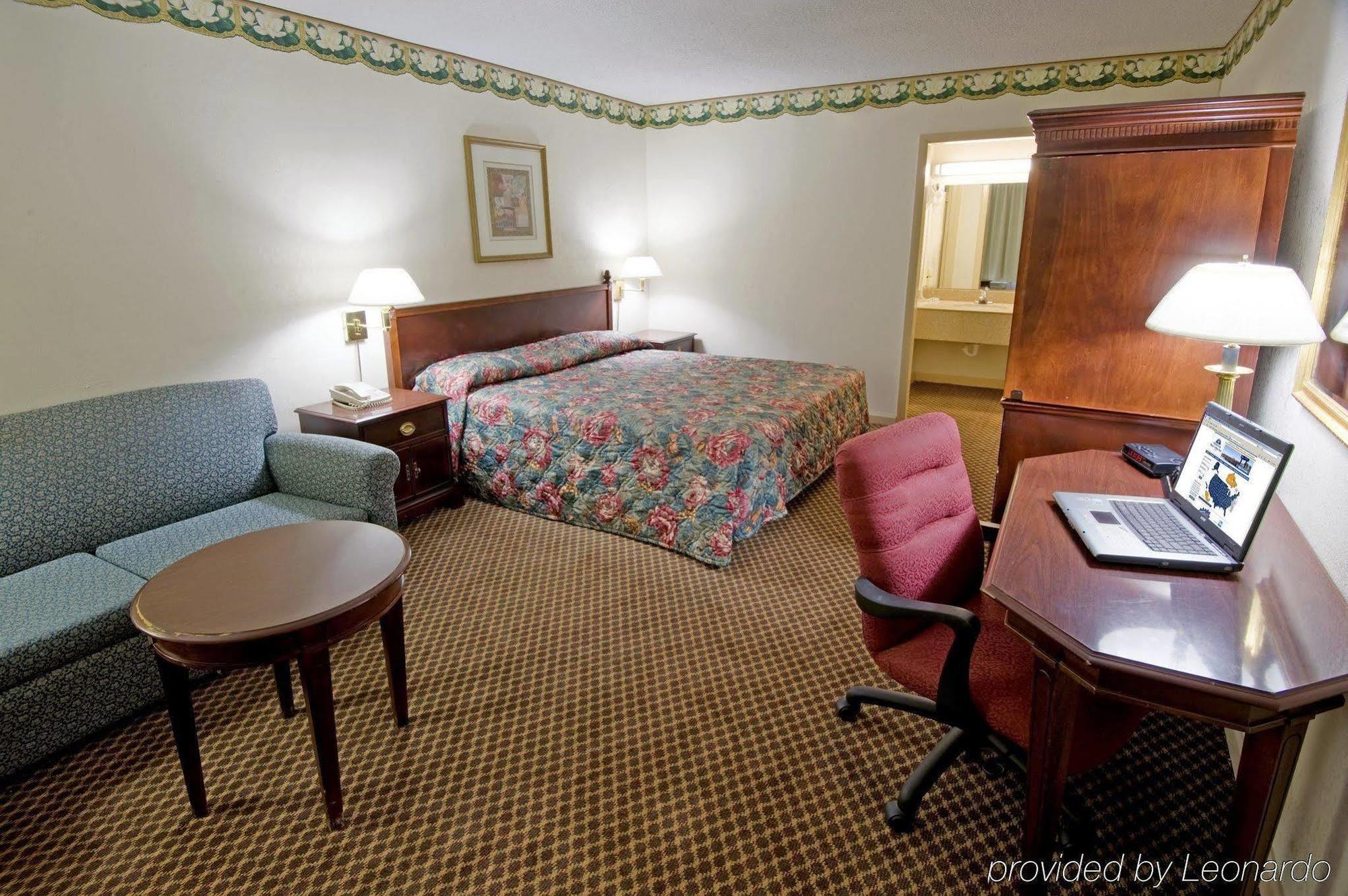 Hotel Super & By Oyo